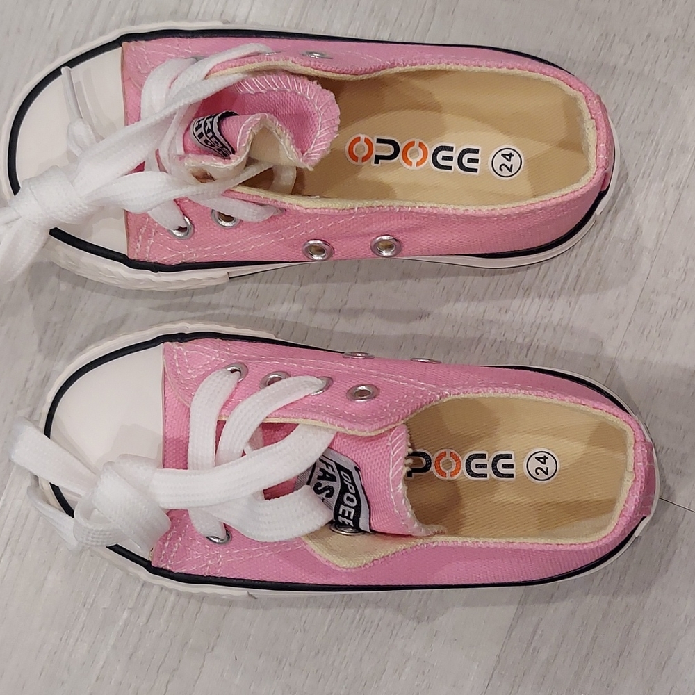 iFANS Low Top Canvas Kids Lace up Sneakers - Picture 5 of 7